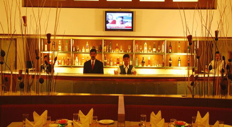 Hotel Sadanand Regency Pimpri-Chinchwad Buitenkant foto