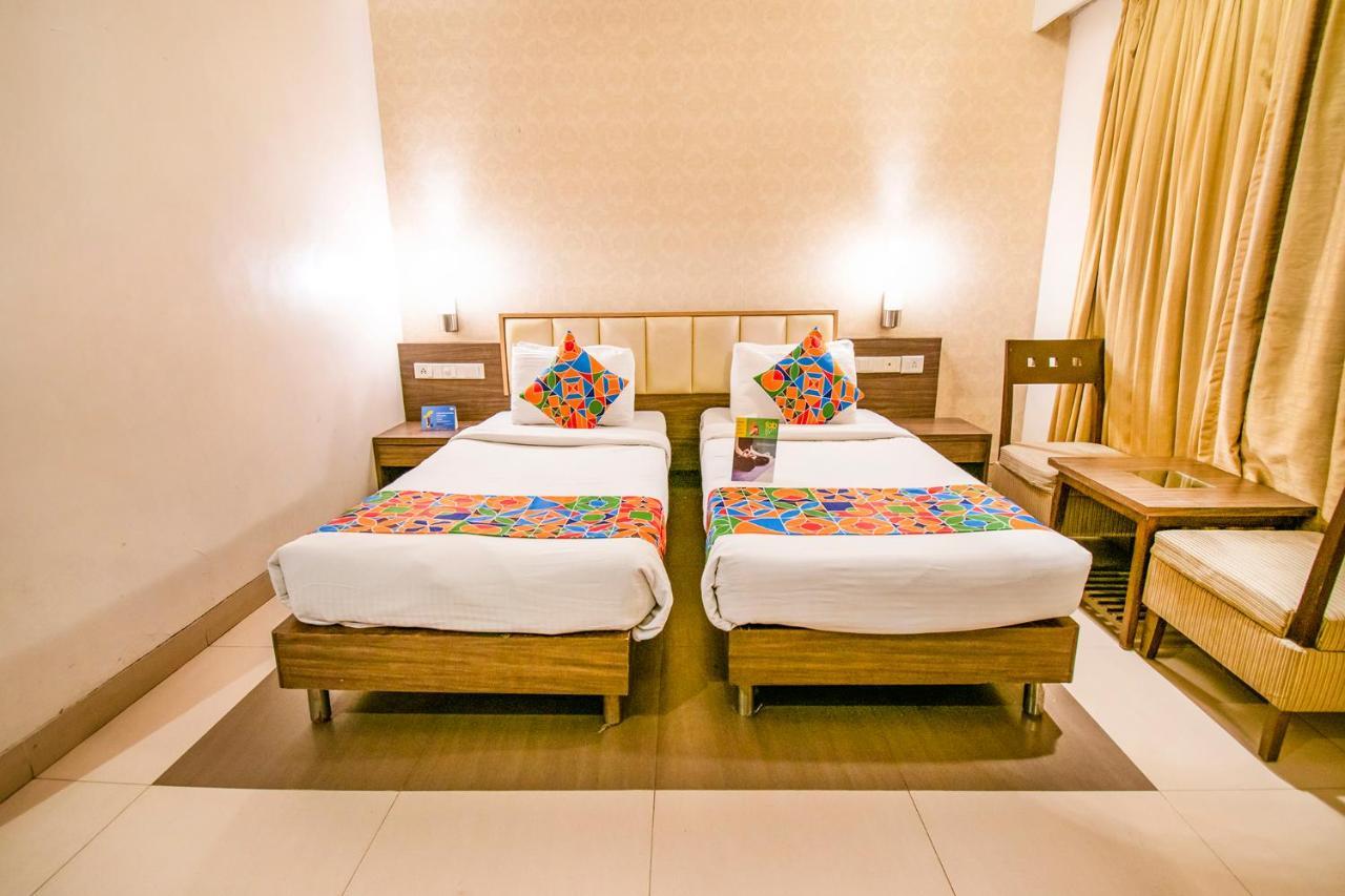 Hotel Sadanand Regency Pimpri-Chinchwad Buitenkant foto