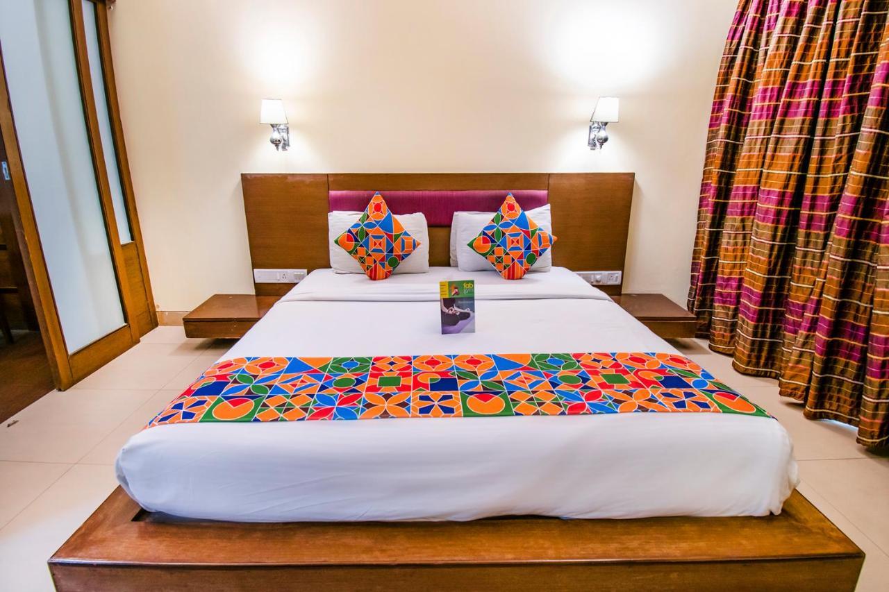 Hotel Sadanand Regency Pimpri-Chinchwad Buitenkant foto