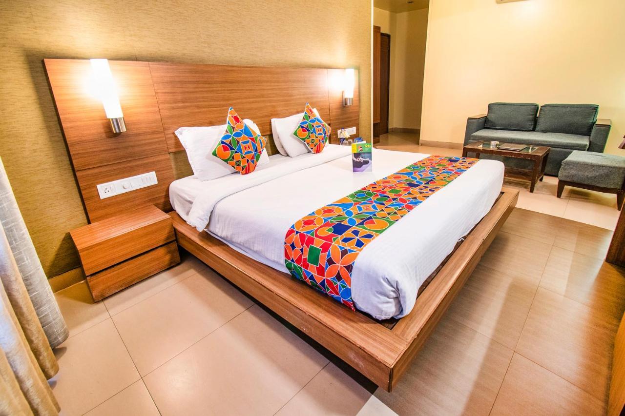 Hotel Sadanand Regency Pimpri-Chinchwad Buitenkant foto