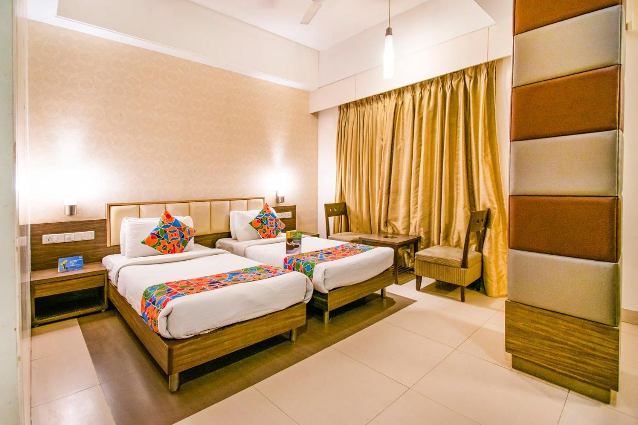 Hotel Sadanand Regency Pimpri-Chinchwad Buitenkant foto