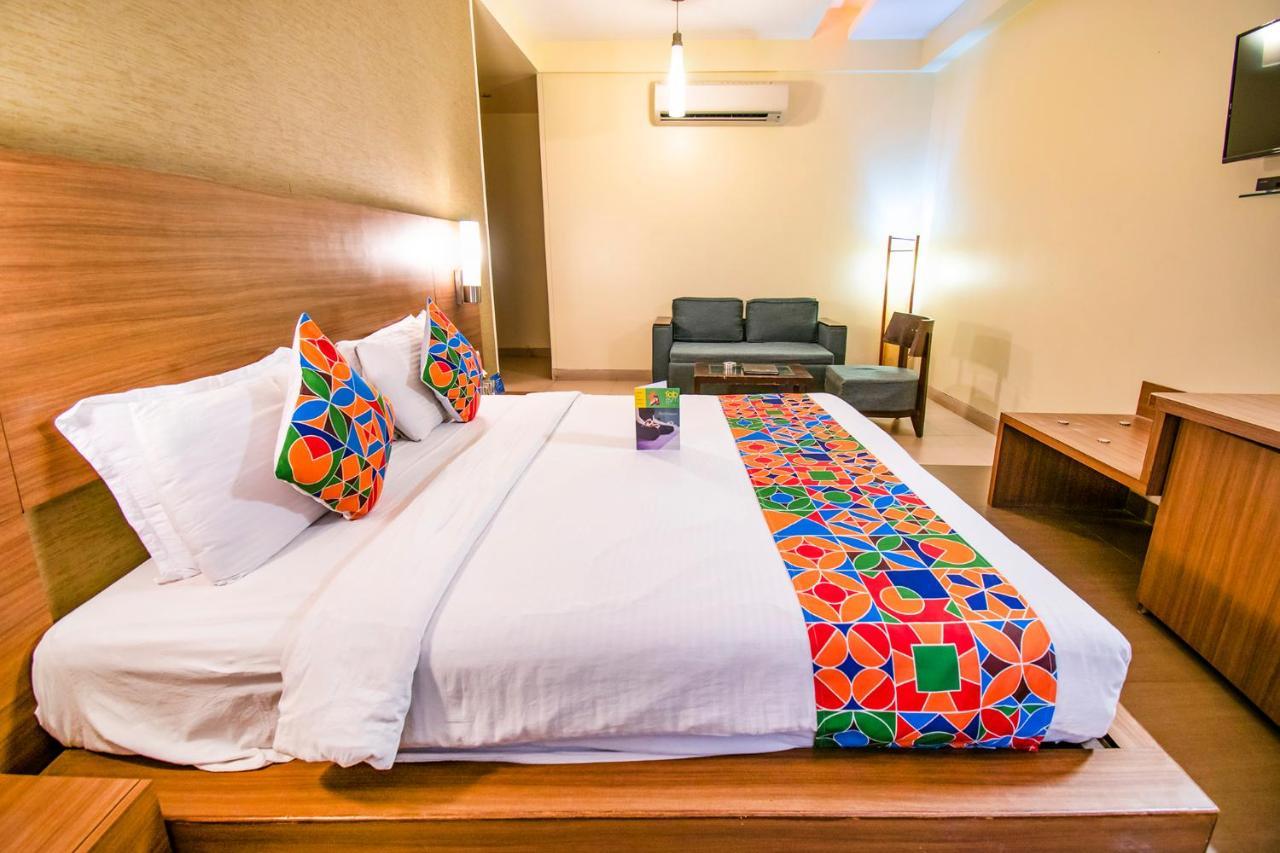 Hotel Sadanand Regency Pimpri-Chinchwad Buitenkant foto