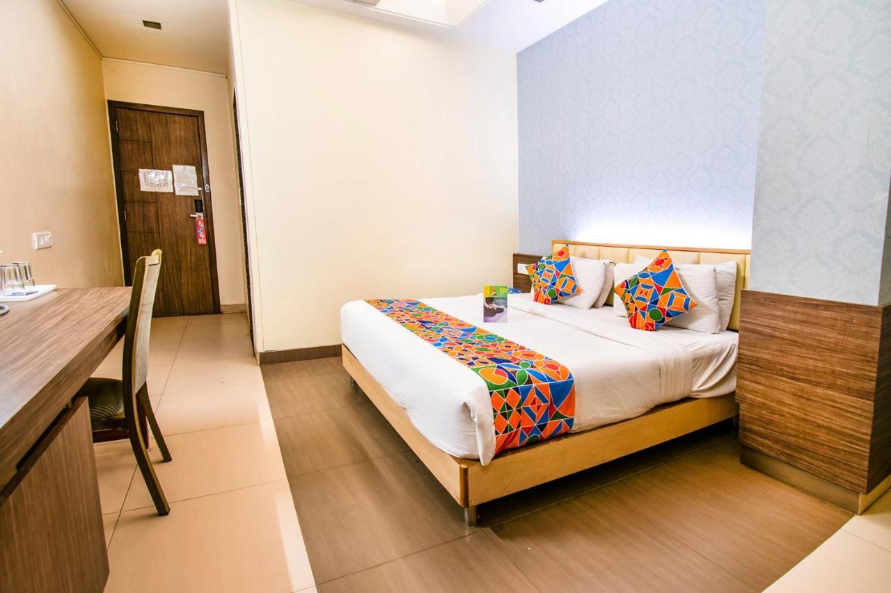 Hotel Sadanand Regency Pimpri-Chinchwad Buitenkant foto